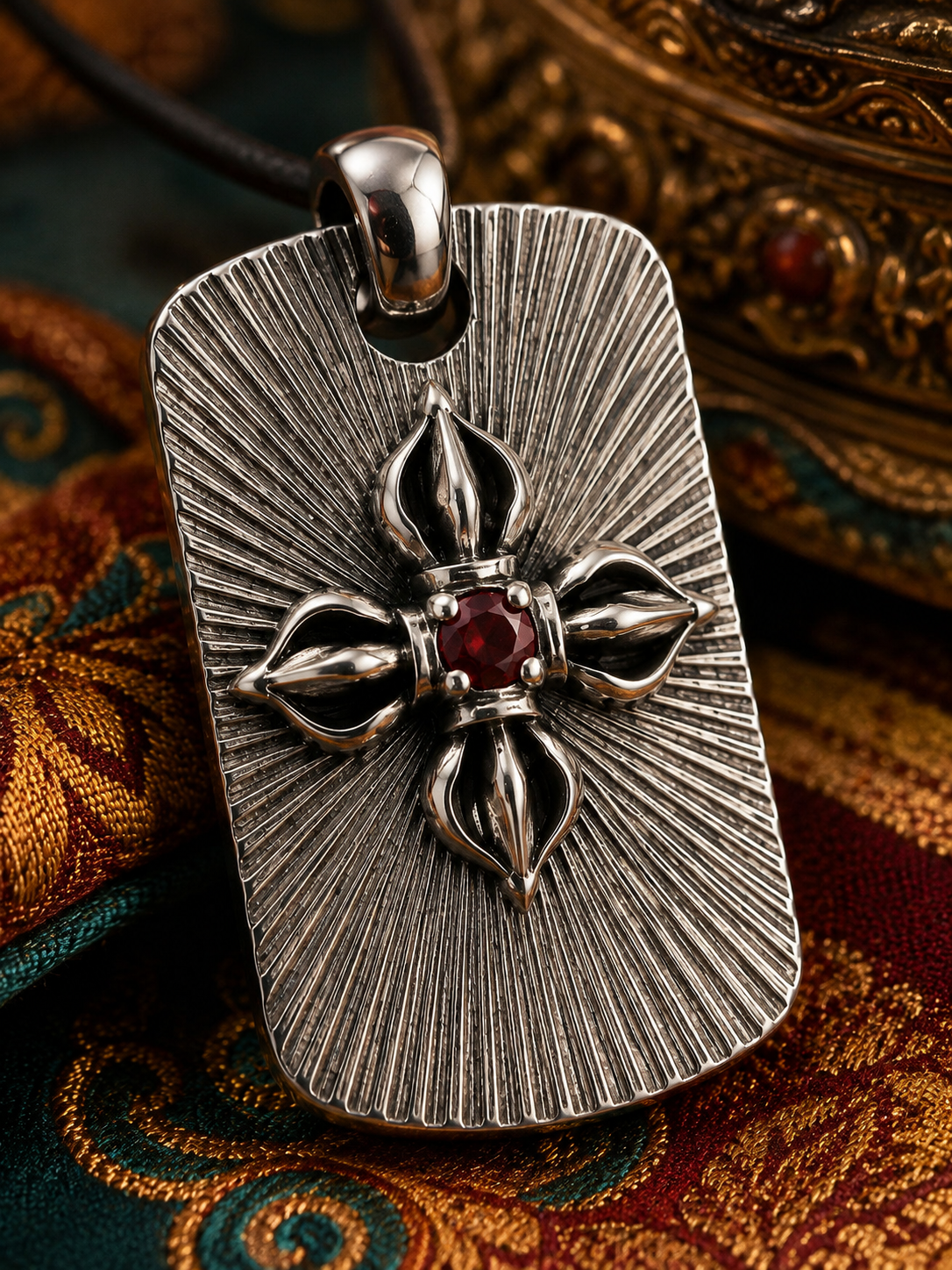 Tibetan Crossed Vajra Pendant — main product view