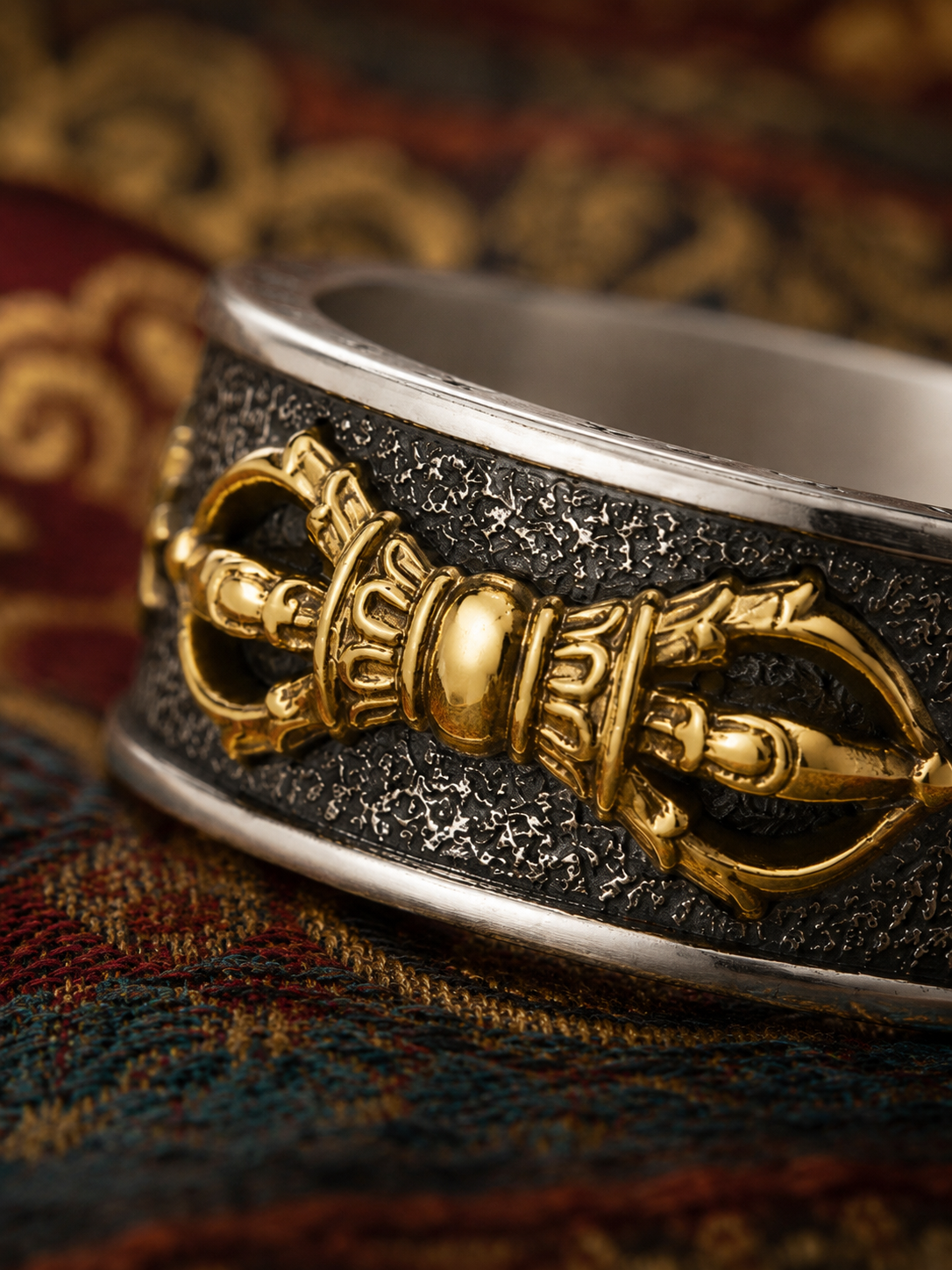 Tibetan Vajra Manjushri Ring — detail view