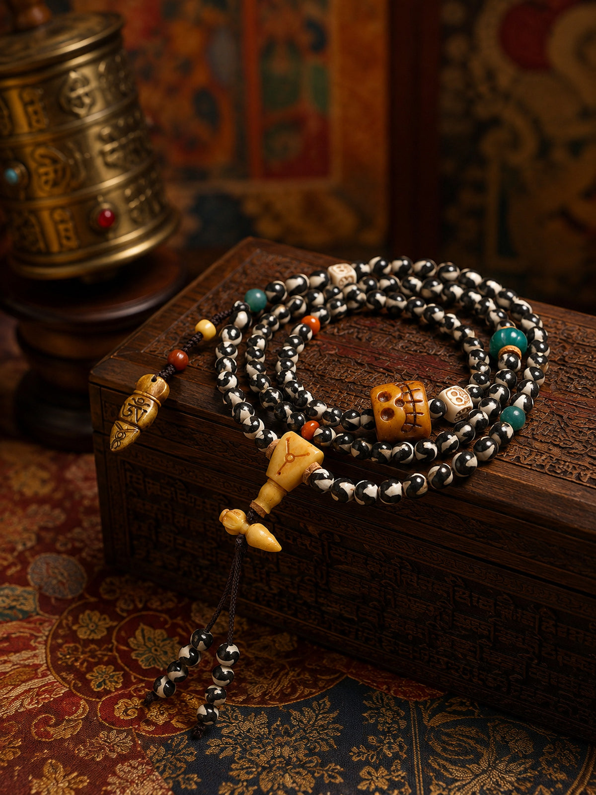108-Bead Natural Agate Mala with Tiger-Tooth Dzi Bead — main view